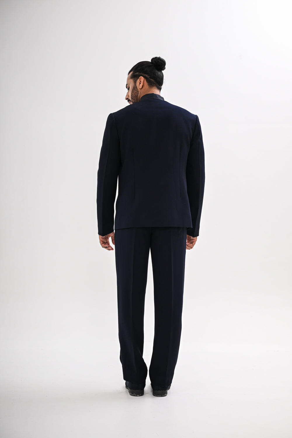 ONYX DRAPE TUXEDO