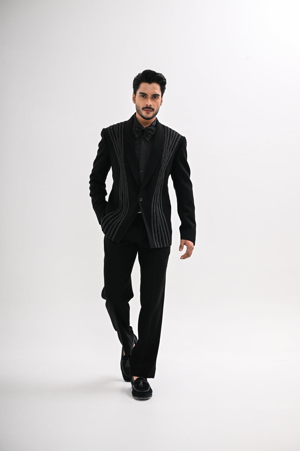 VELINOR TUXEDO