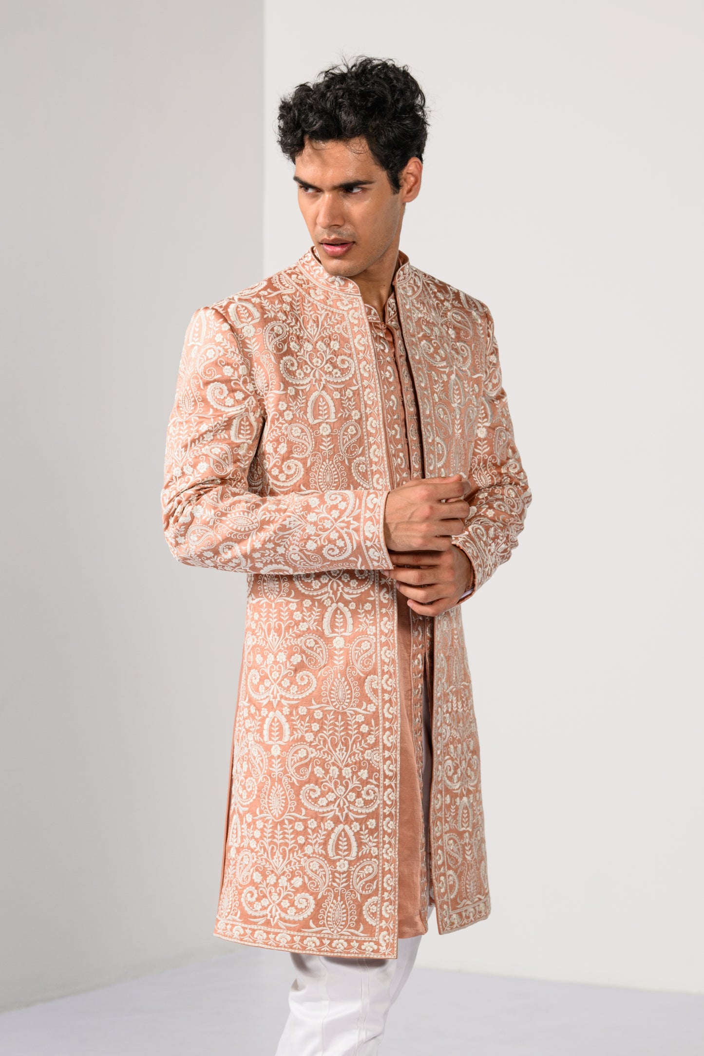 MAJESTIC WEAVES ACHKAN SET