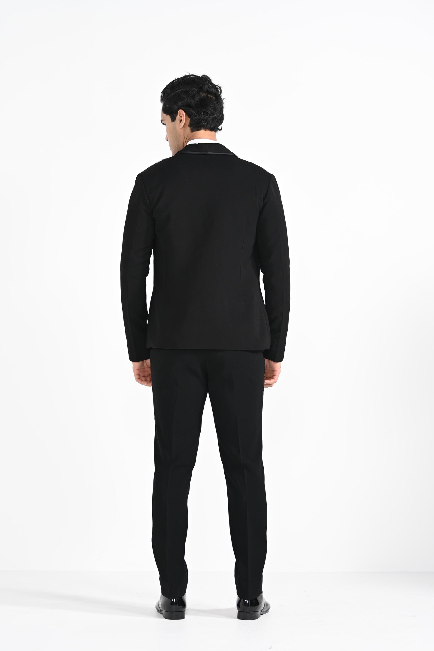 OPEN BLAZER WITH PINTUCKS DETAILING