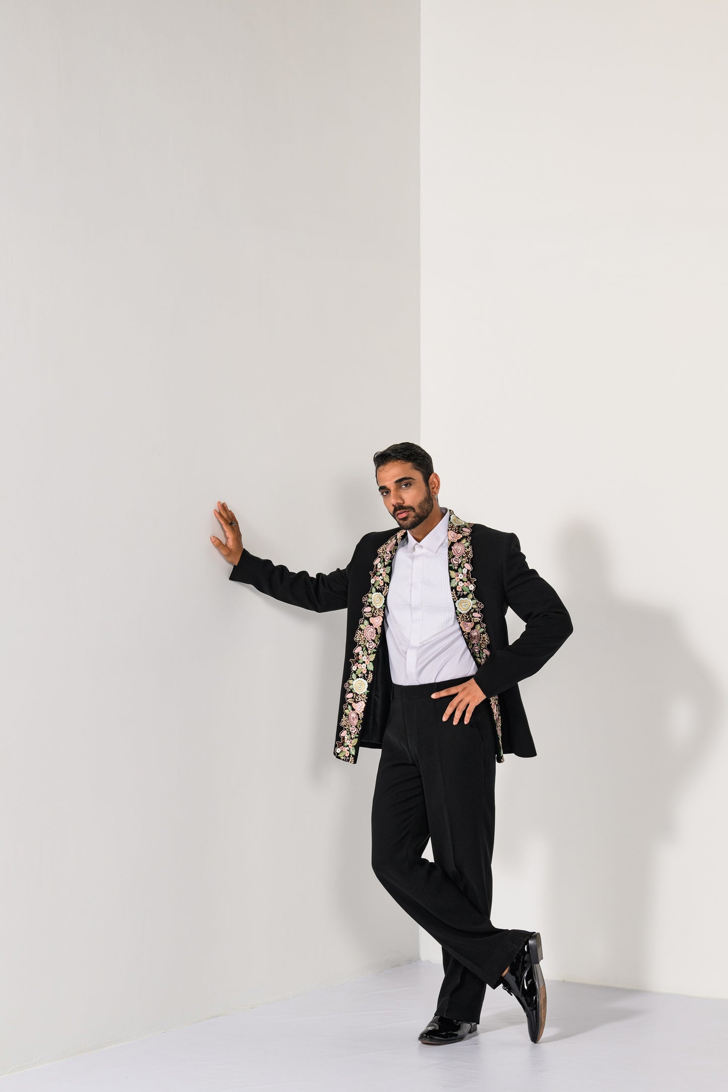 BLOOMING BEAUTY TUXEDO SET