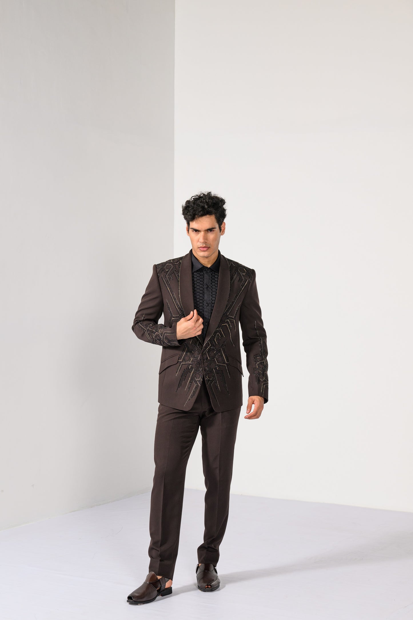 GEOMETRIC BROWN TUXEDO SET