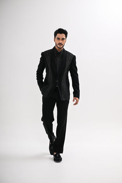 VELINOR TUXEDO